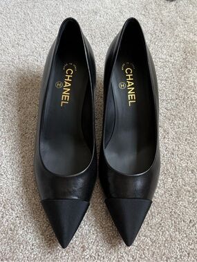 CHANEL Black Goatskin Cap Toe Pumps 39.5, Gold CC Detail (G31984) w/ Box +Bags